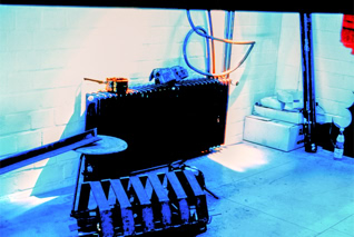 Rauminstallation "blauer Raum mit Samba"