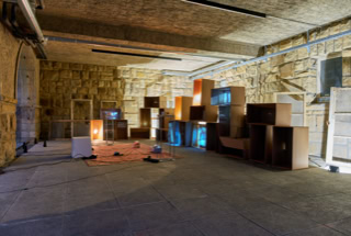 Einblick in die audiovisuelle Installation "Ort ohne Heimweh"