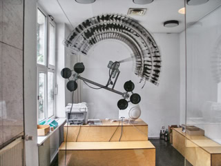 Abbildung der Arbeit "Scheibenwischer 1" aus dem Jahr 1999